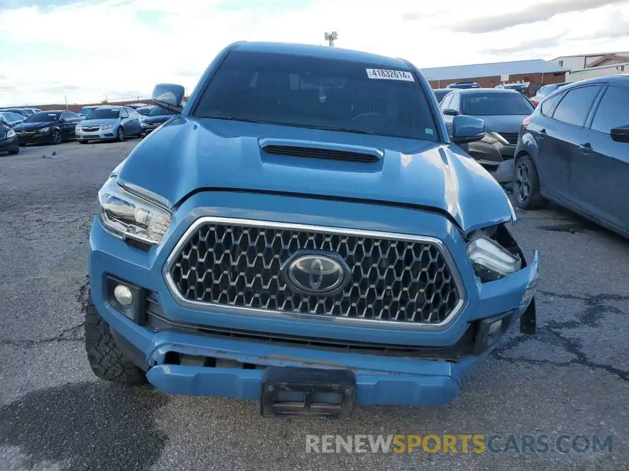 5 Photograph of a damaged car 3TMCZ5AN1KM202162 TOYOTA TACOMA 2019