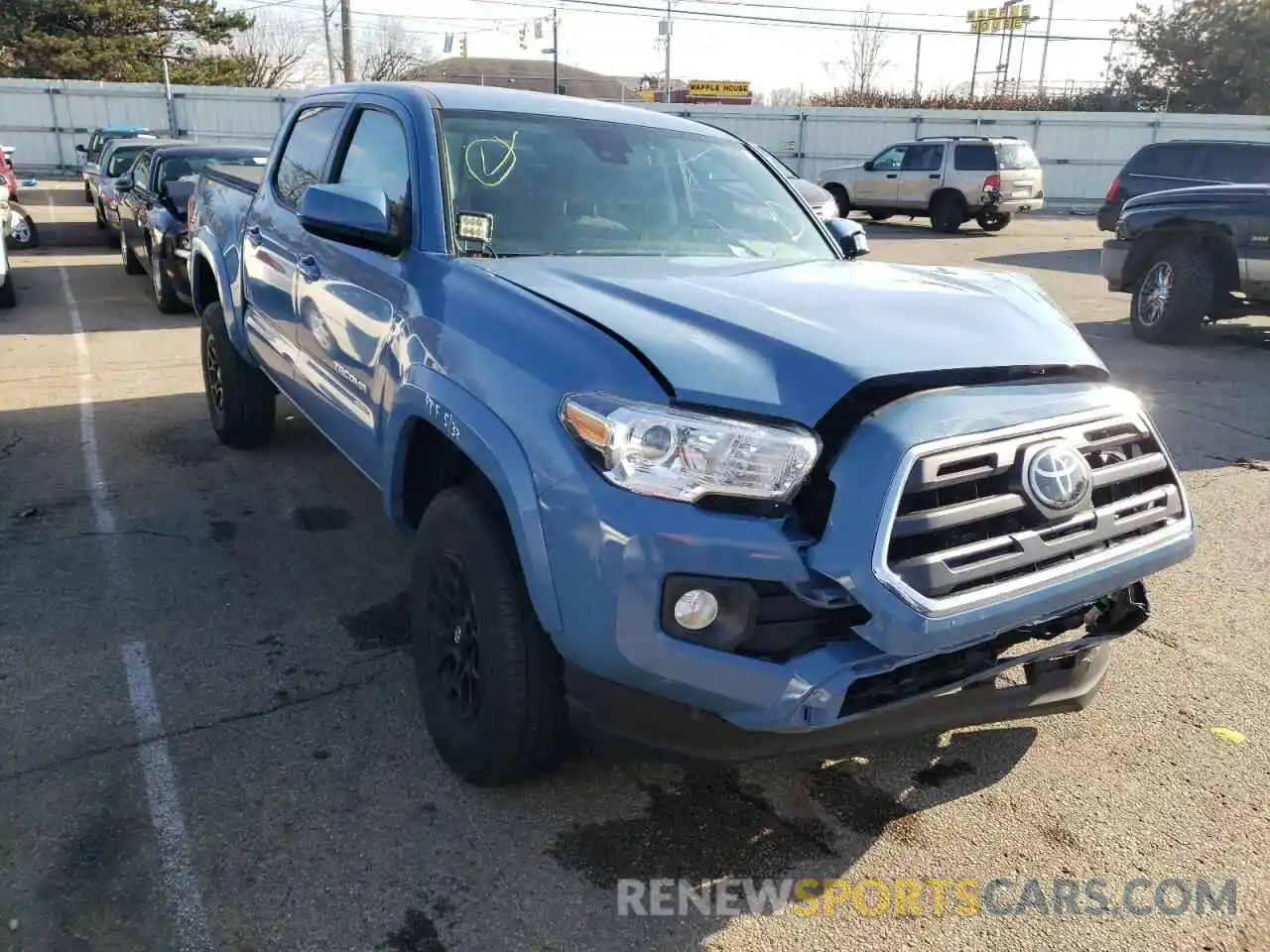 1 Photograph of a damaged car 3TMCZ5AN1KM205692 TOYOTA TACOMA 2019