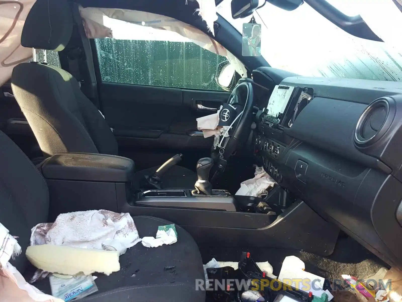 5 Photograph of a damaged car 3TMCZ5AN1KM207071 TOYOTA TACOMA 2019