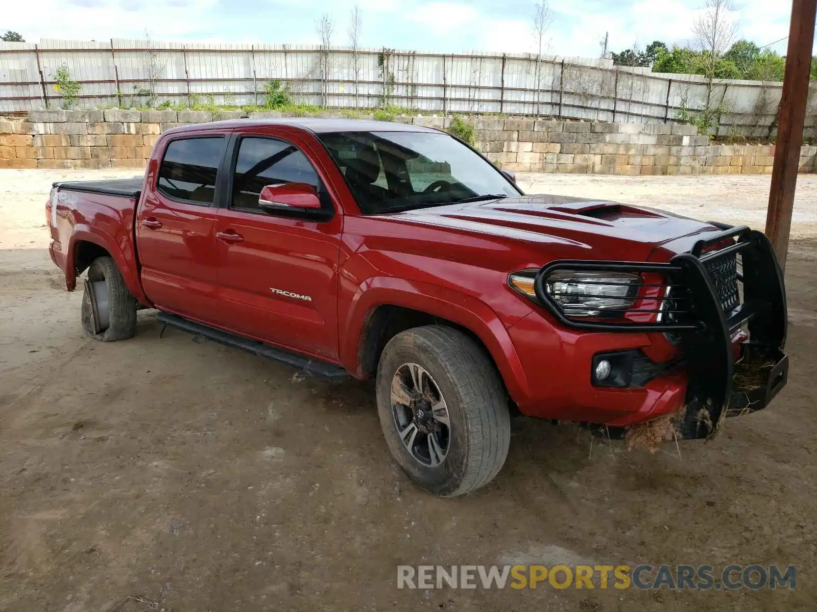 1 Photograph of a damaged car 3TMCZ5AN1KM226512 TOYOTA TACOMA 2019