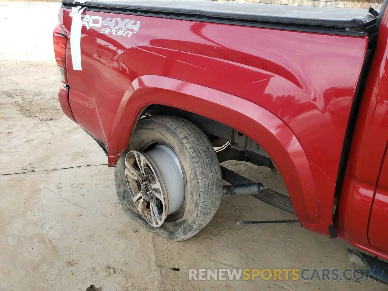 9 Photograph of a damaged car 3TMCZ5AN1KM226512 TOYOTA TACOMA 2019