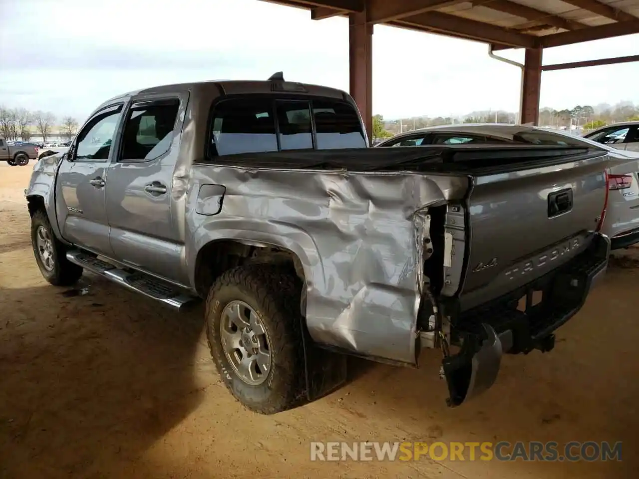 3 Photograph of a damaged car 3TMCZ5AN1KM226865 TOYOTA TACOMA 2019