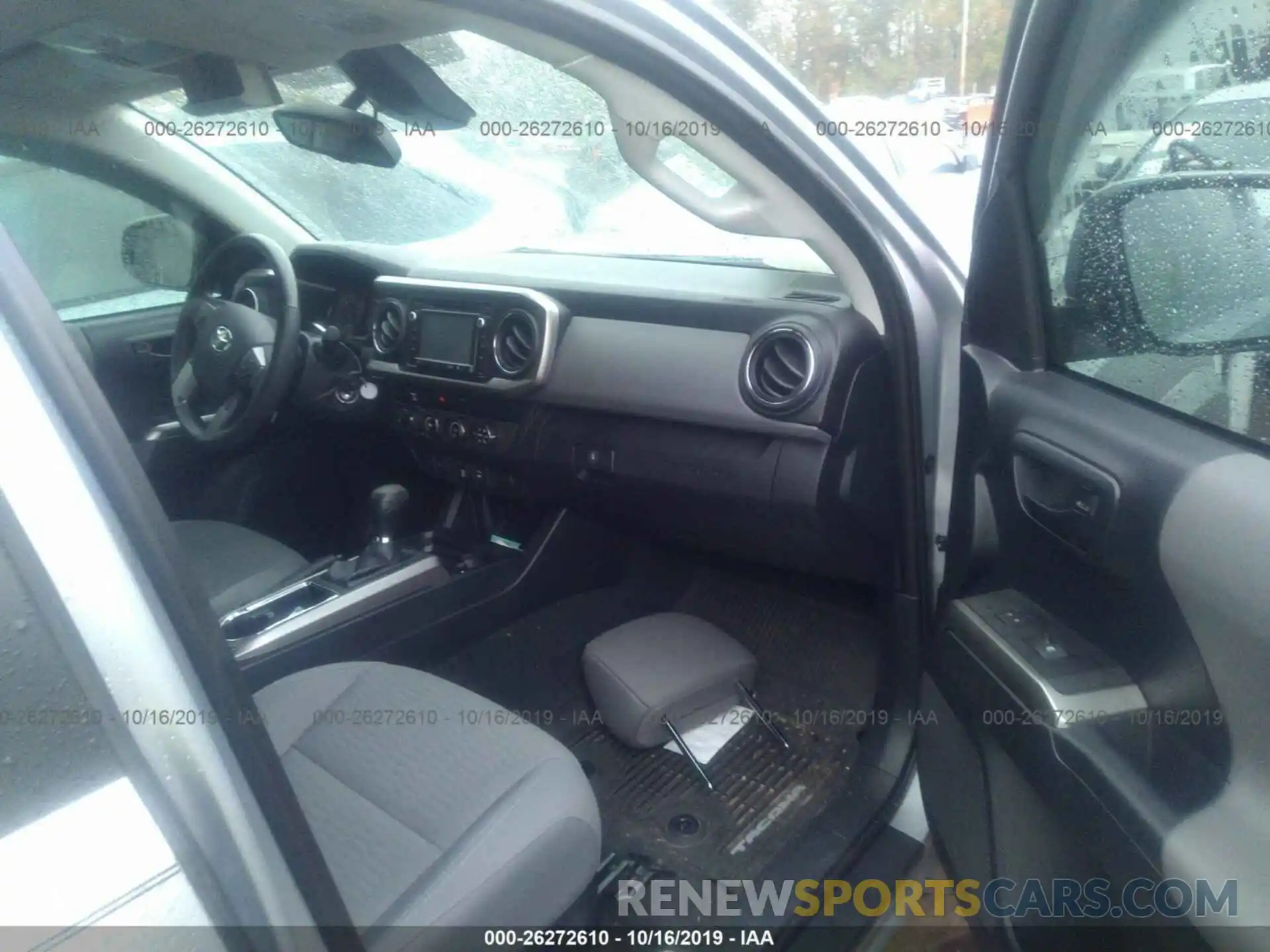 5 Photograph of a damaged car 3TMCZ5AN1KM234092 TOYOTA TACOMA 2019