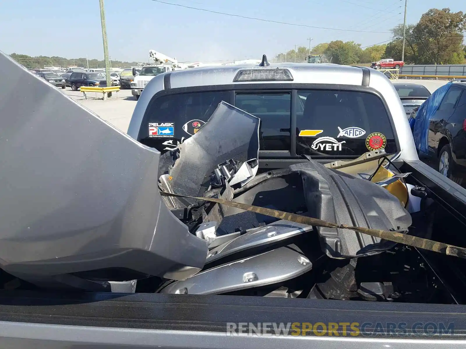 9 Photograph of a damaged car 3TMCZ5AN1KM235758 TOYOTA TACOMA 2019