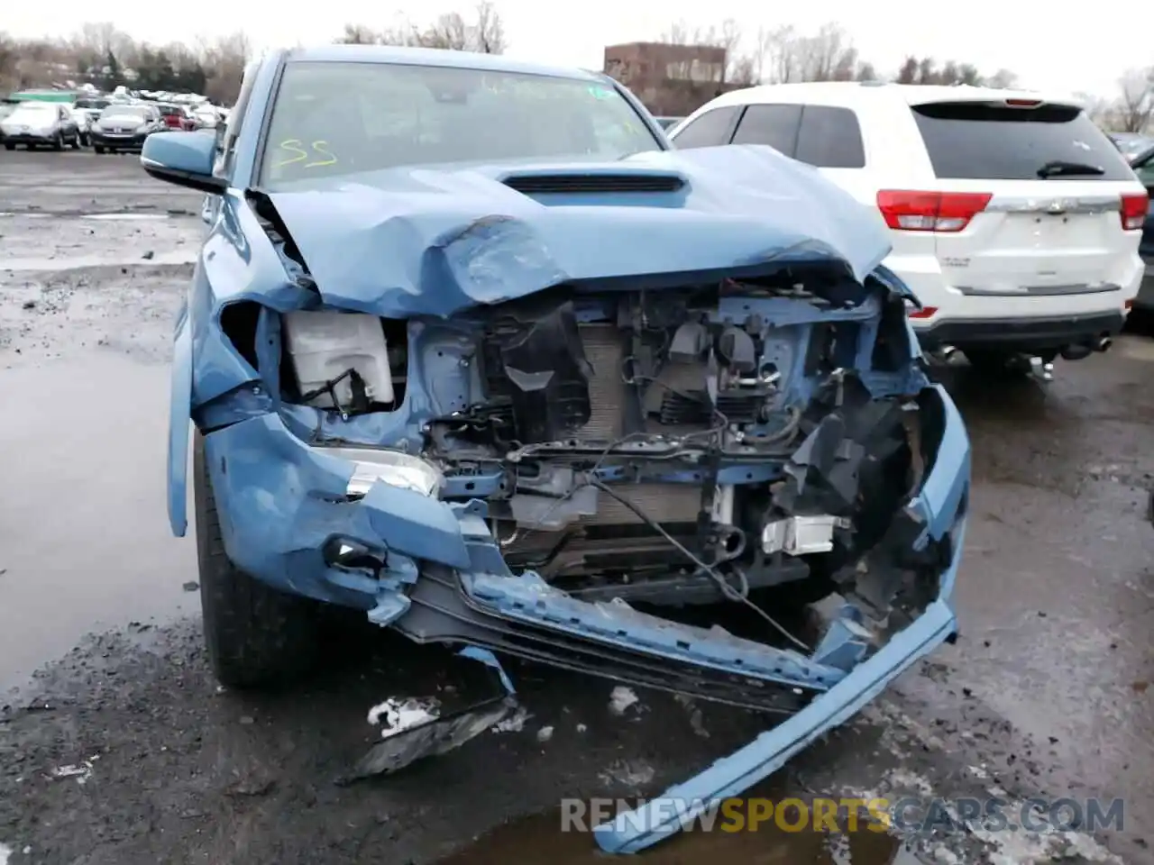 9 Photograph of a damaged car 3TMCZ5AN1KM236666 TOYOTA TACOMA 2019