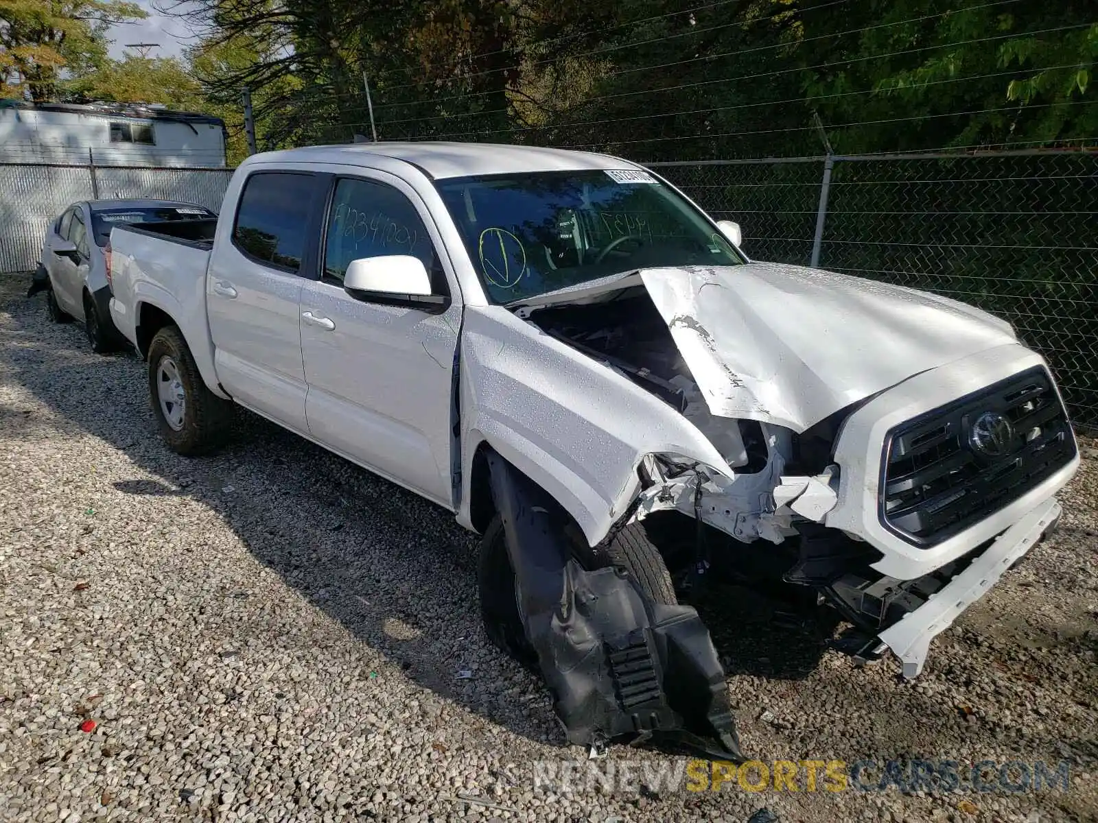 1 Photograph of a damaged car 3TMCZ5AN1KM237493 TOYOTA TACOMA 2019