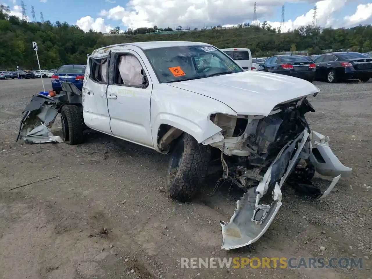 1 Фотография поврежденного автомобиля 3TMCZ5AN1KM240295 TOYOTA TACOMA 2019