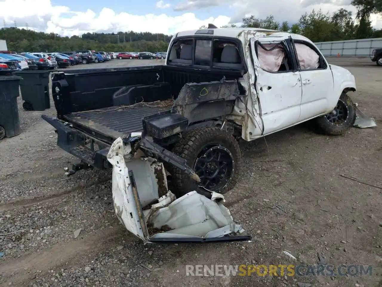 4 Фотография поврежденного автомобиля 3TMCZ5AN1KM240295 TOYOTA TACOMA 2019