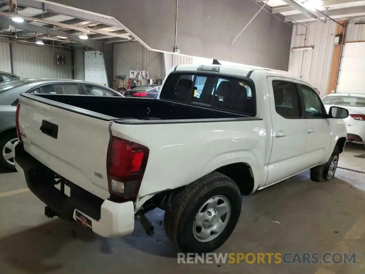 4 Photograph of a damaged car 3TMCZ5AN1KM249286 TOYOTA TACOMA 2019