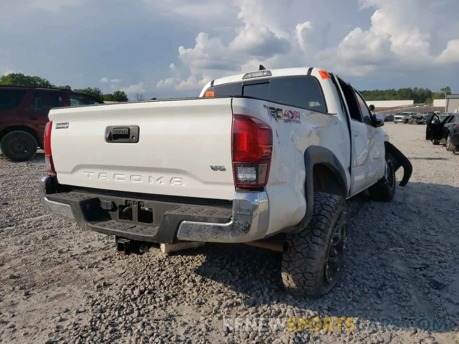 4 Photograph of a damaged car 3TMCZ5AN1KM249871 TOYOTA TACOMA 2019