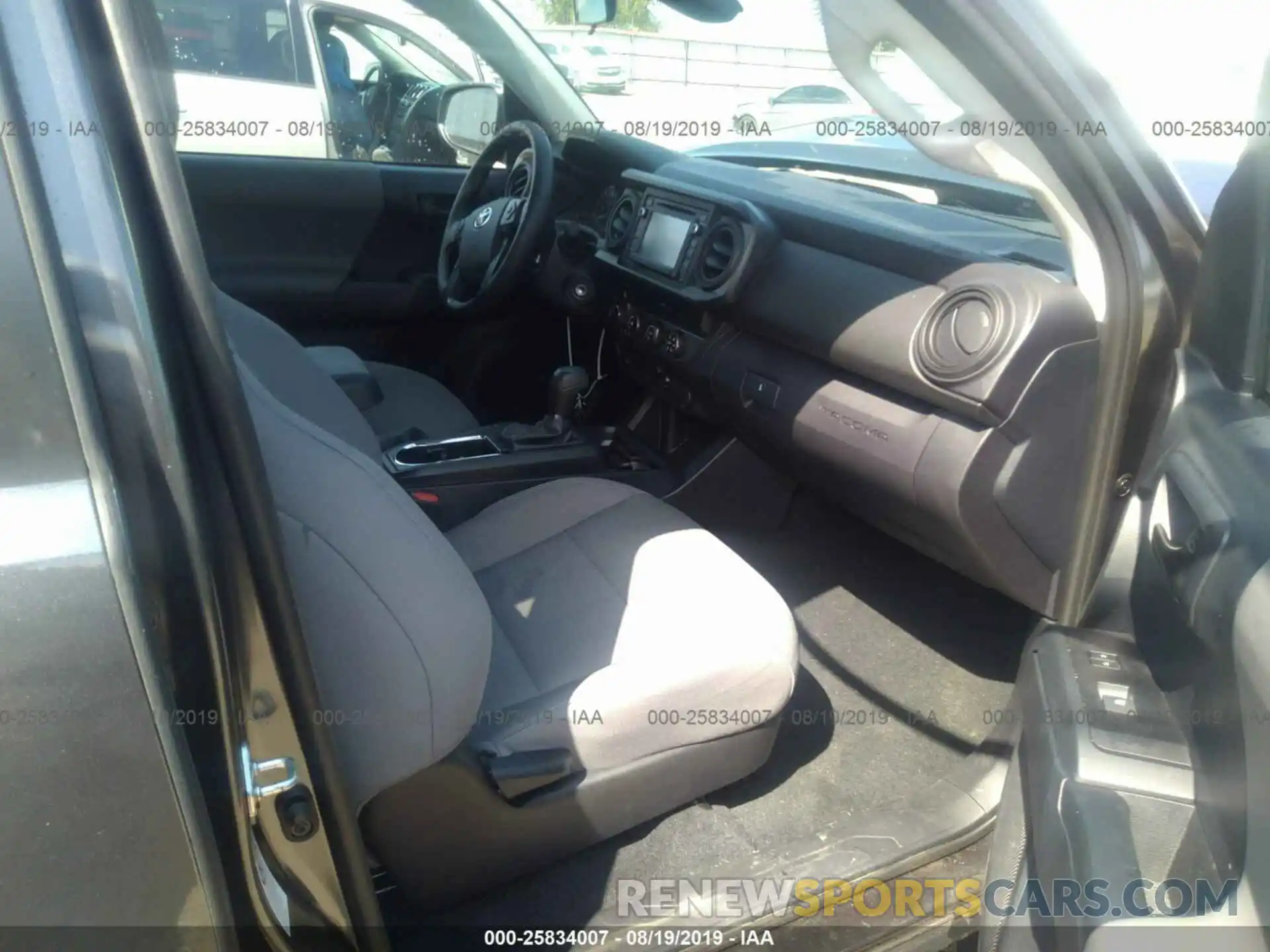 5 Photograph of a damaged car 3TMCZ5AN1KM253001 TOYOTA TACOMA 2019