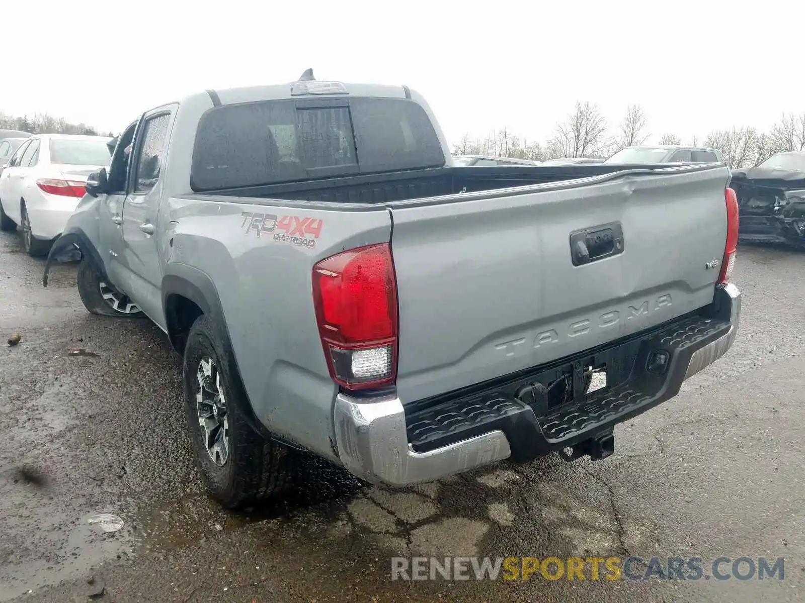 3 Photograph of a damaged car 3TMCZ5AN1KM255363 TOYOTA TACOMA 2019