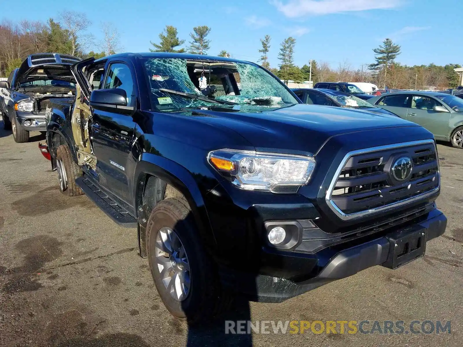 1 Photograph of a damaged car 3TMCZ5AN1KM255590 TOYOTA TACOMA 2019