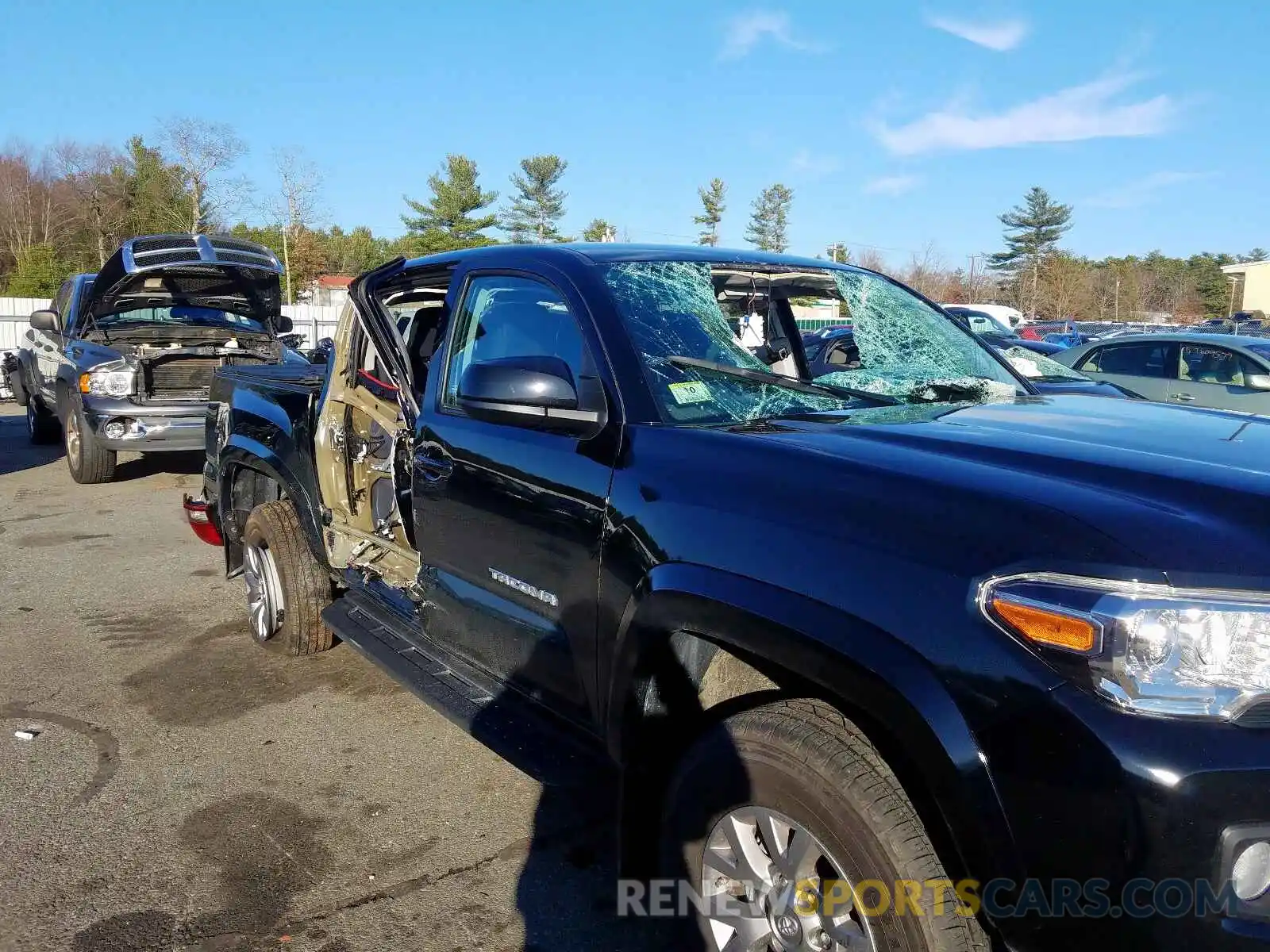 9 Photograph of a damaged car 3TMCZ5AN1KM255590 TOYOTA TACOMA 2019