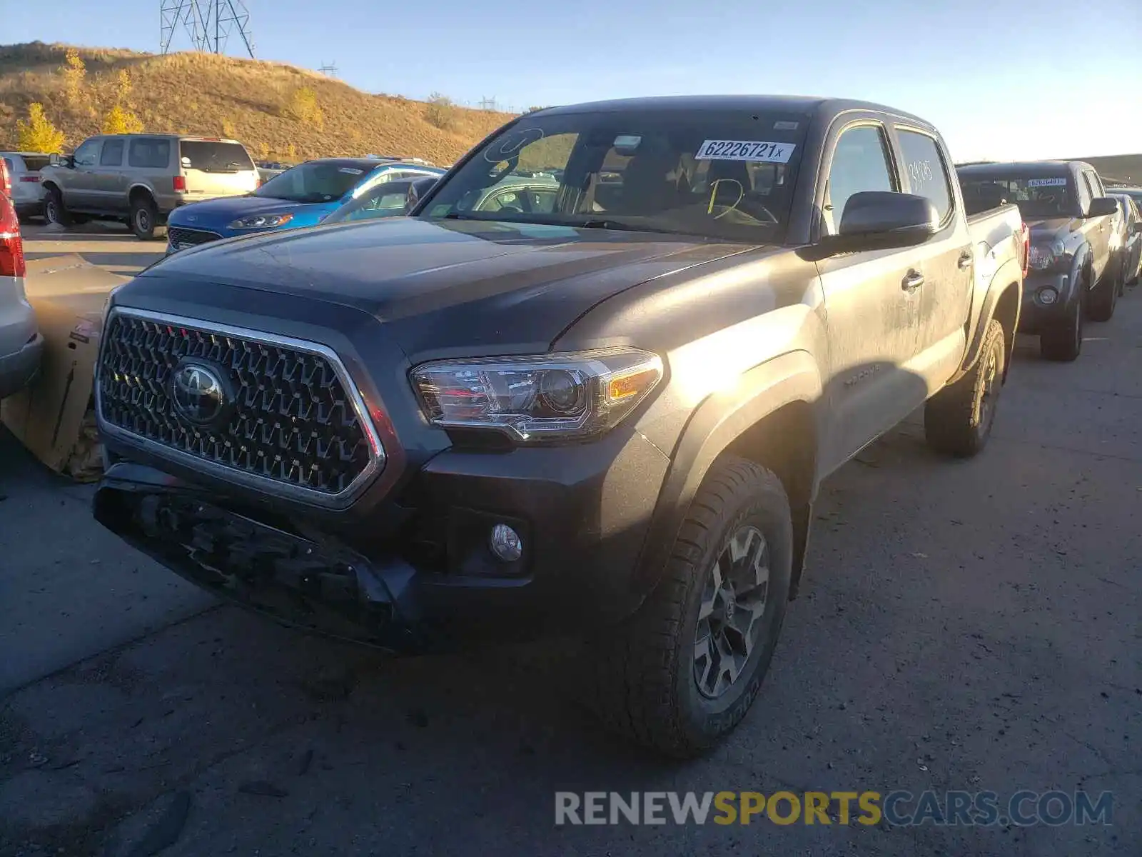 2 Фотография поврежденного автомобиля 3TMCZ5AN1KM256111 TOYOTA TACOMA 2019