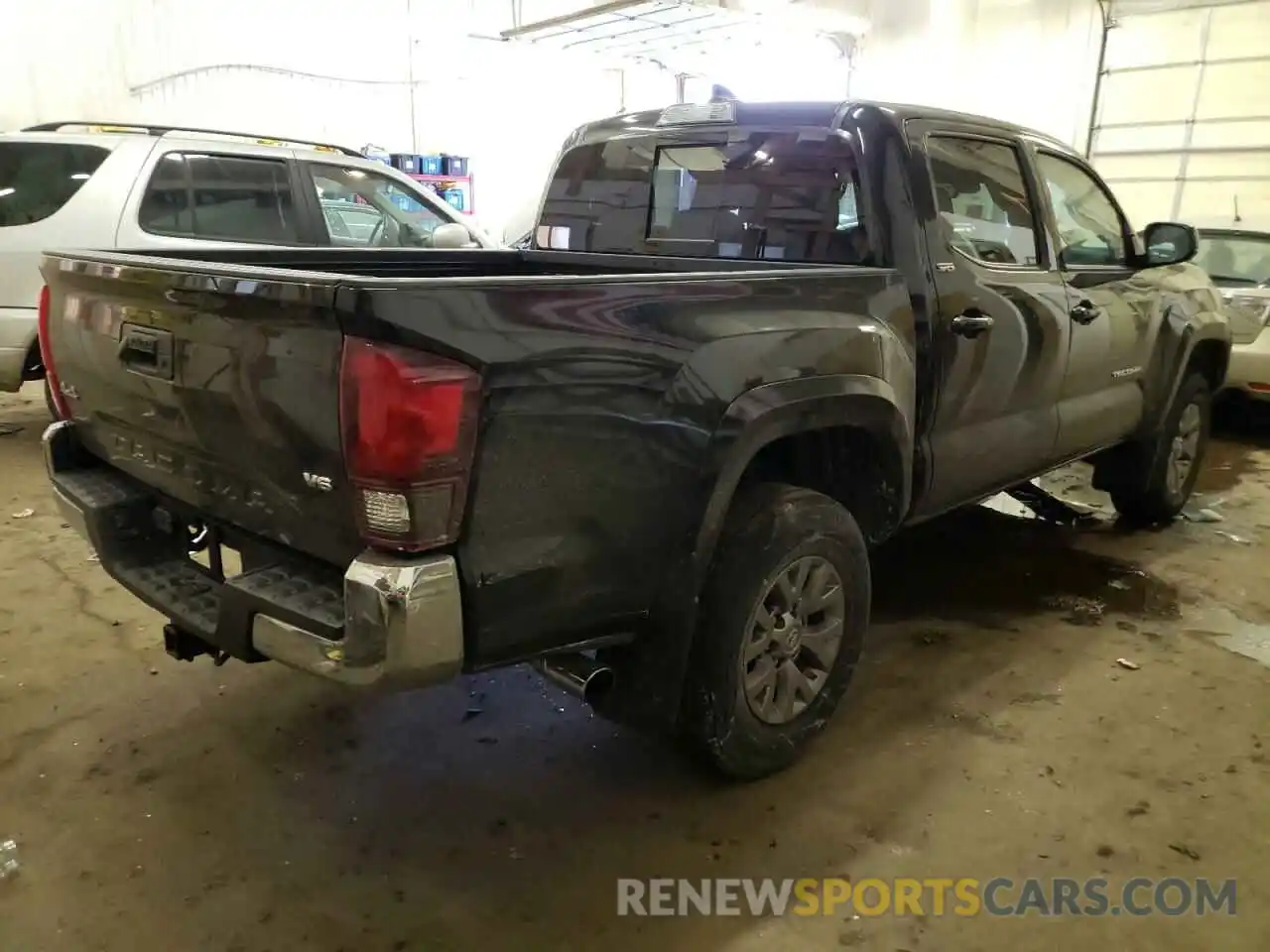 4 Photograph of a damaged car 3TMCZ5AN1KM260854 TOYOTA TACOMA 2019