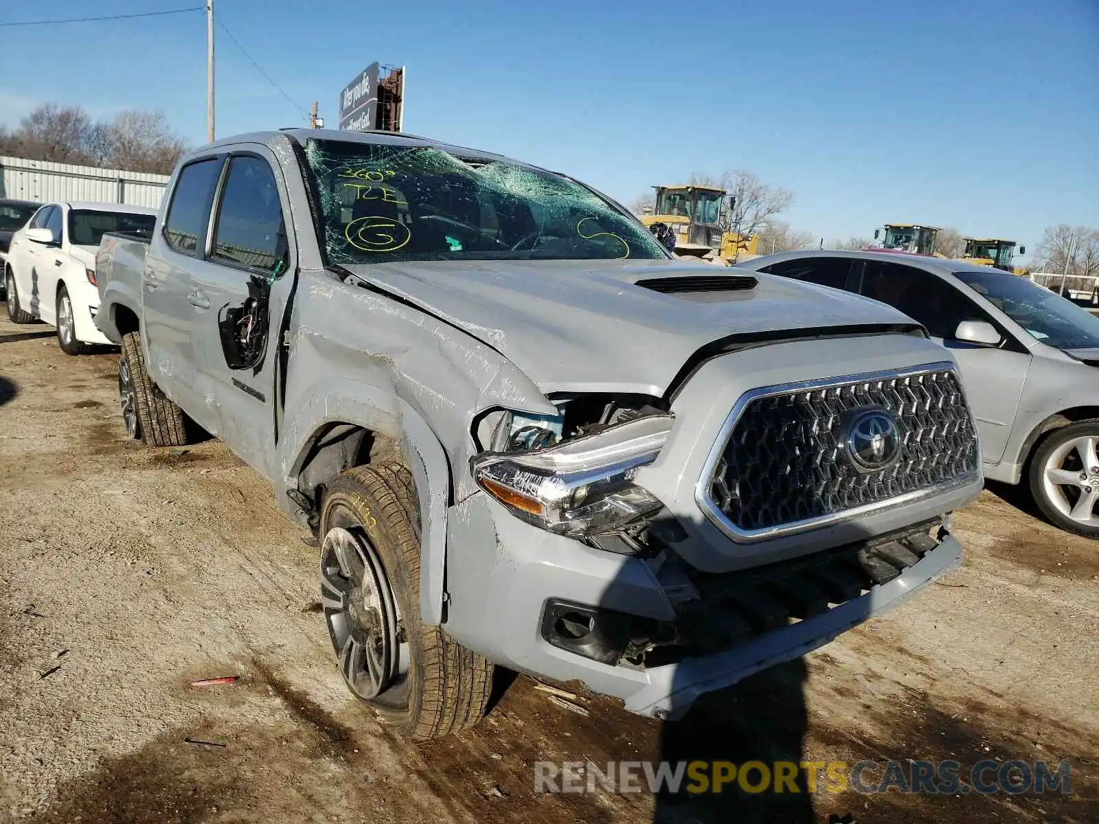 1 Photograph of a damaged car 3TMCZ5AN1KM261860 TOYOTA TACOMA 2019