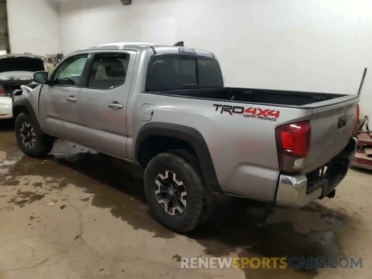 3 Фотография поврежденного автомобиля 3TMCZ5AN1KM262037 TOYOTA TACOMA 2019