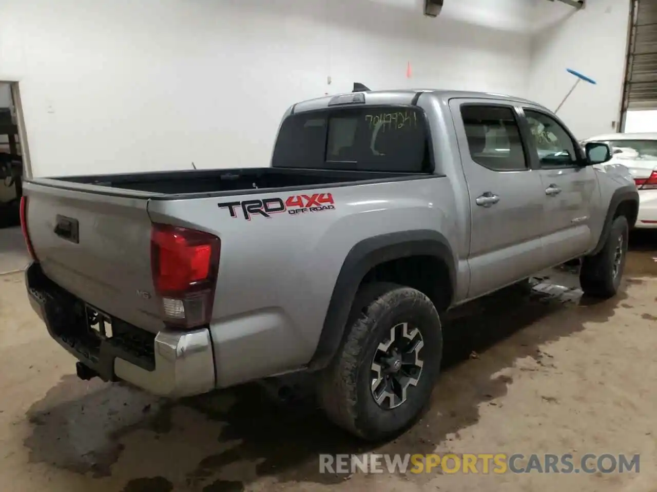 4 Фотография поврежденного автомобиля 3TMCZ5AN1KM262037 TOYOTA TACOMA 2019