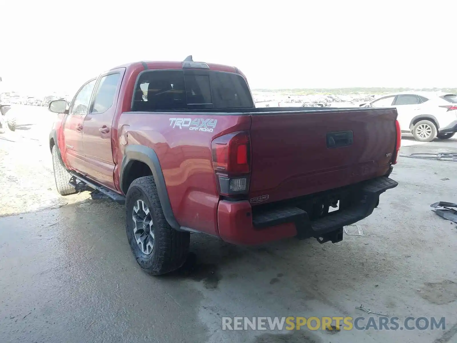 3 Photograph of a damaged car 3TMCZ5AN1KM262152 TOYOTA TACOMA 2019