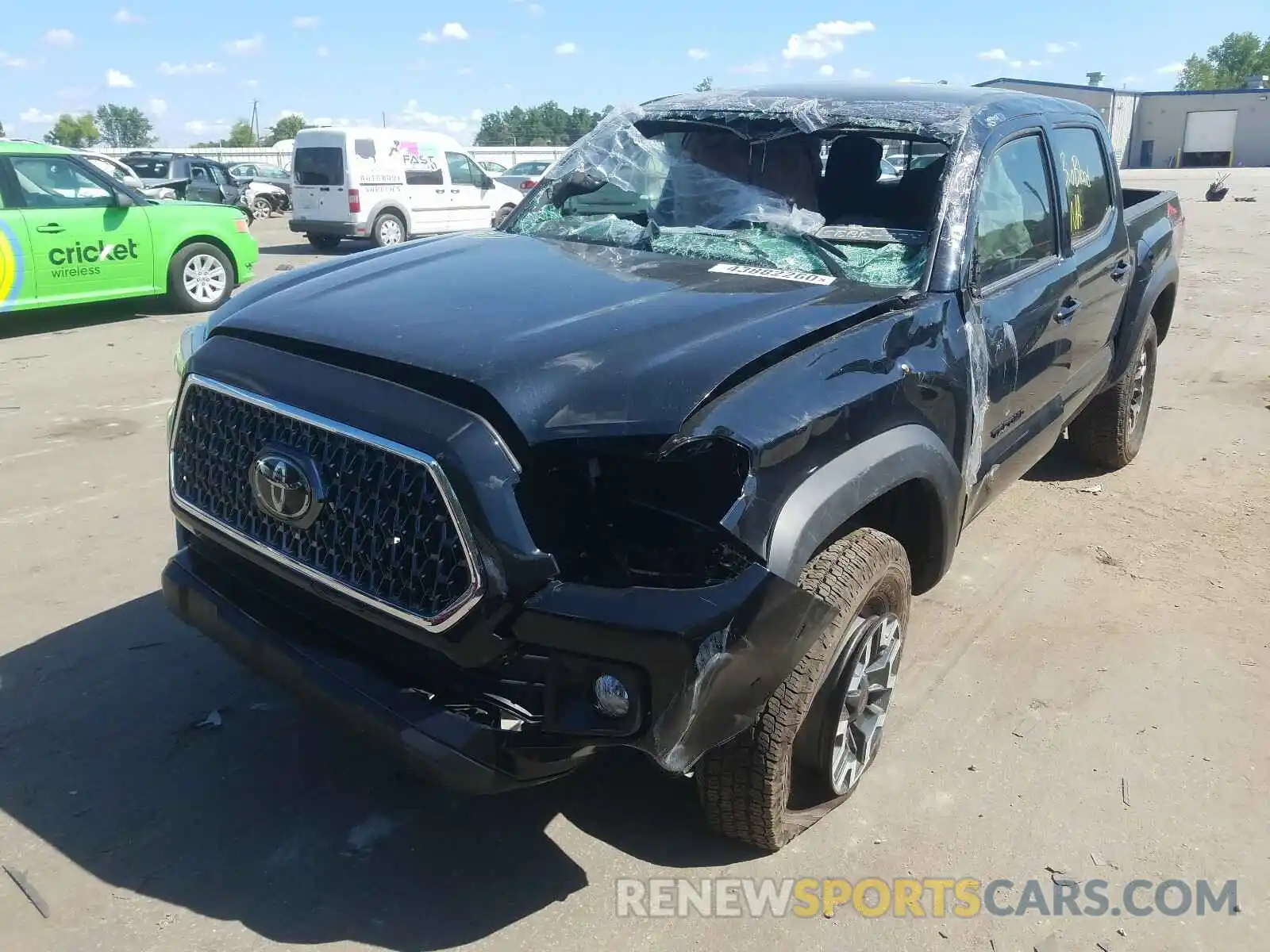 2 Photograph of a damaged car 3TMCZ5AN1KM264256 TOYOTA TACOMA 2019