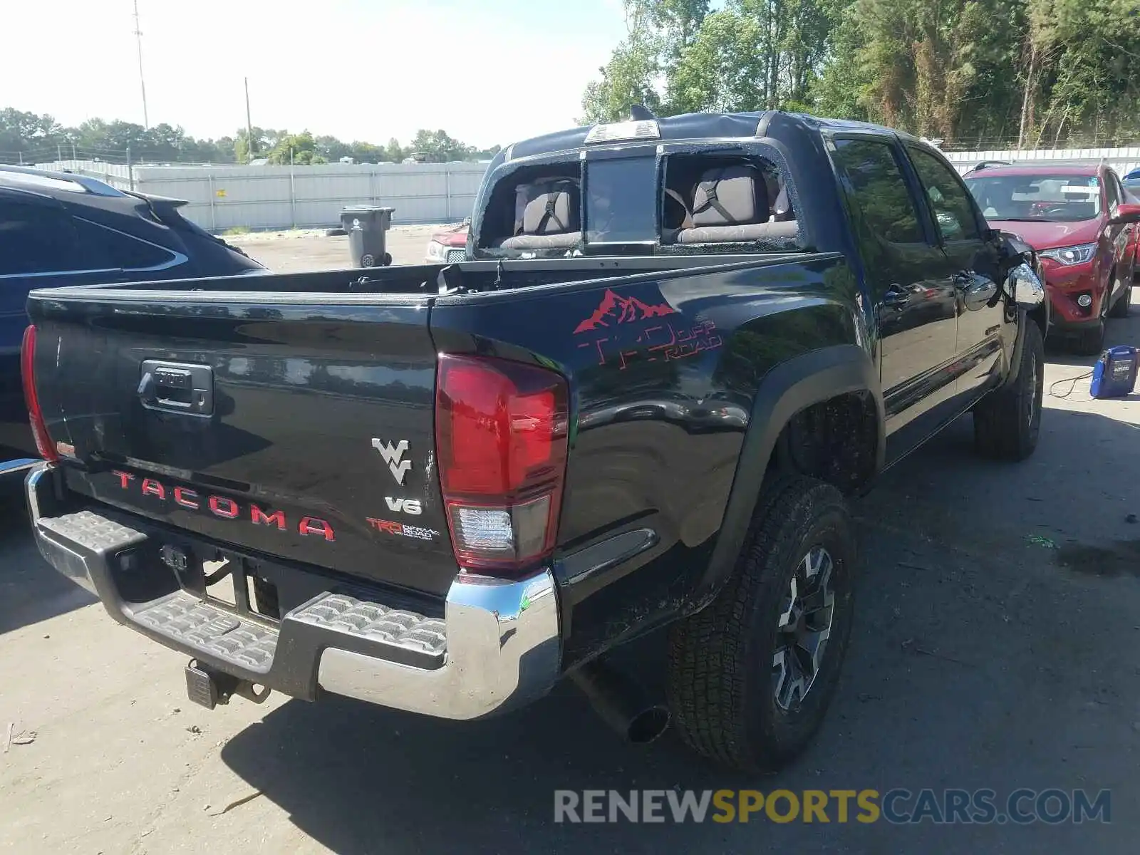 4 Photograph of a damaged car 3TMCZ5AN1KM264256 TOYOTA TACOMA 2019