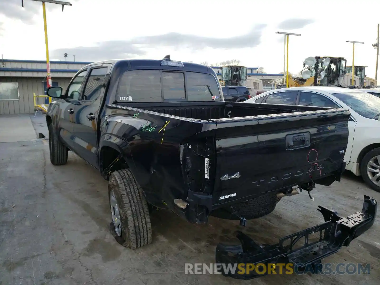 3 Photograph of a damaged car 3TMCZ5AN1KM265875 TOYOTA TACOMA 2019