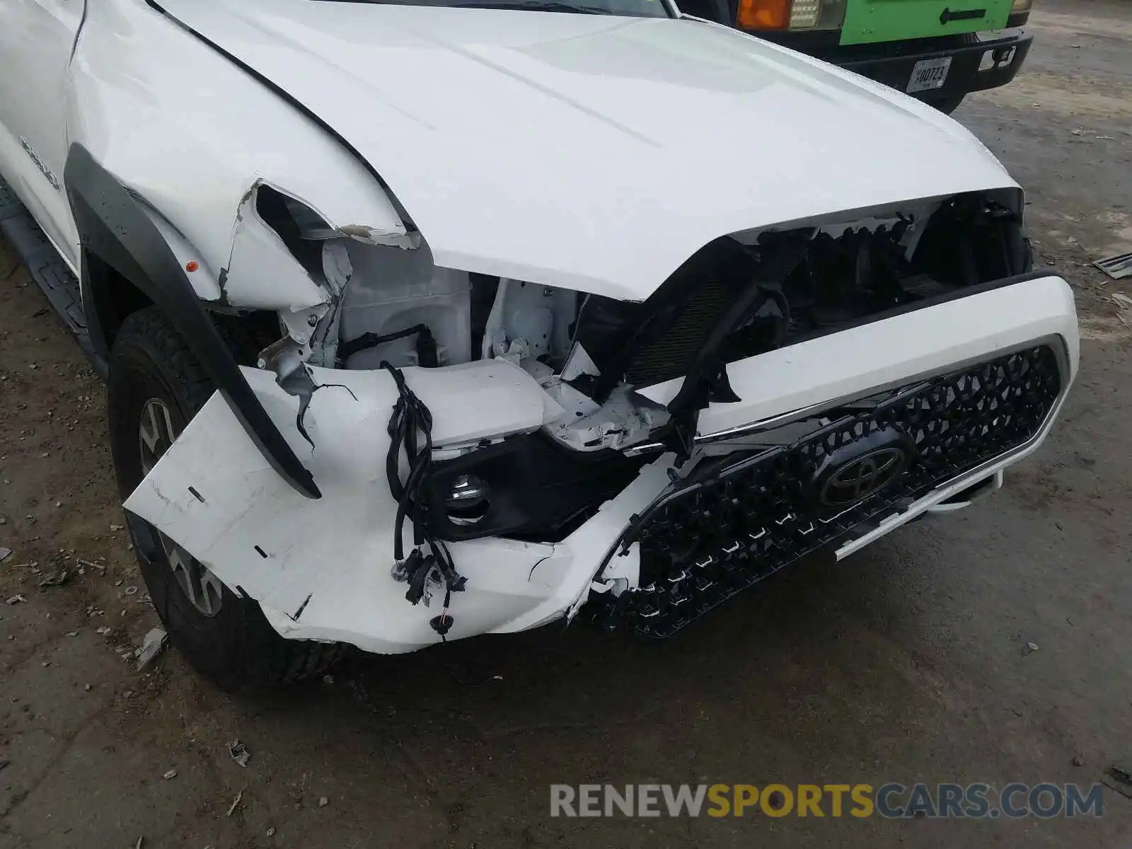 9 Photograph of a damaged car 3TMCZ5AN1KM266878 TOYOTA TACOMA 2019