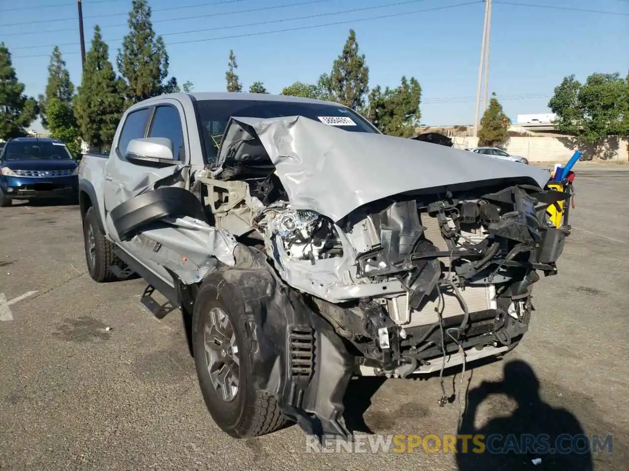 1 Photograph of a damaged car 3TMCZ5AN1KM272258 TOYOTA TACOMA 2019