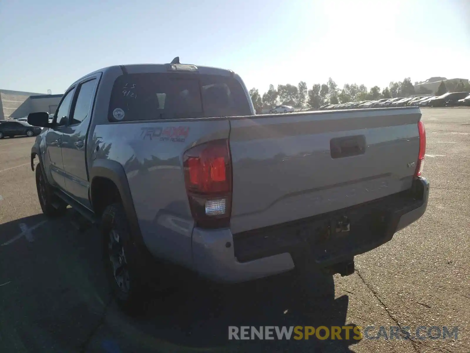 3 Photograph of a damaged car 3TMCZ5AN1KM272258 TOYOTA TACOMA 2019