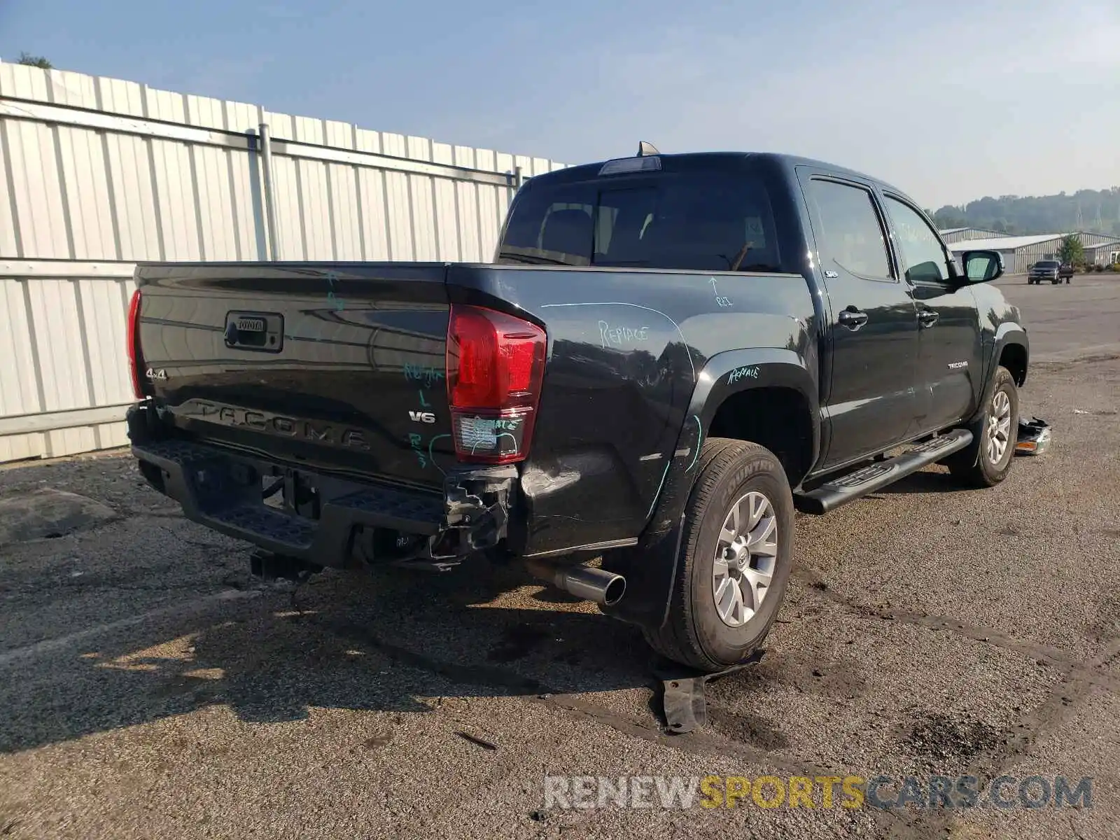 4 Photograph of a damaged car 3TMCZ5AN1KM276309 TOYOTA TACOMA 2019