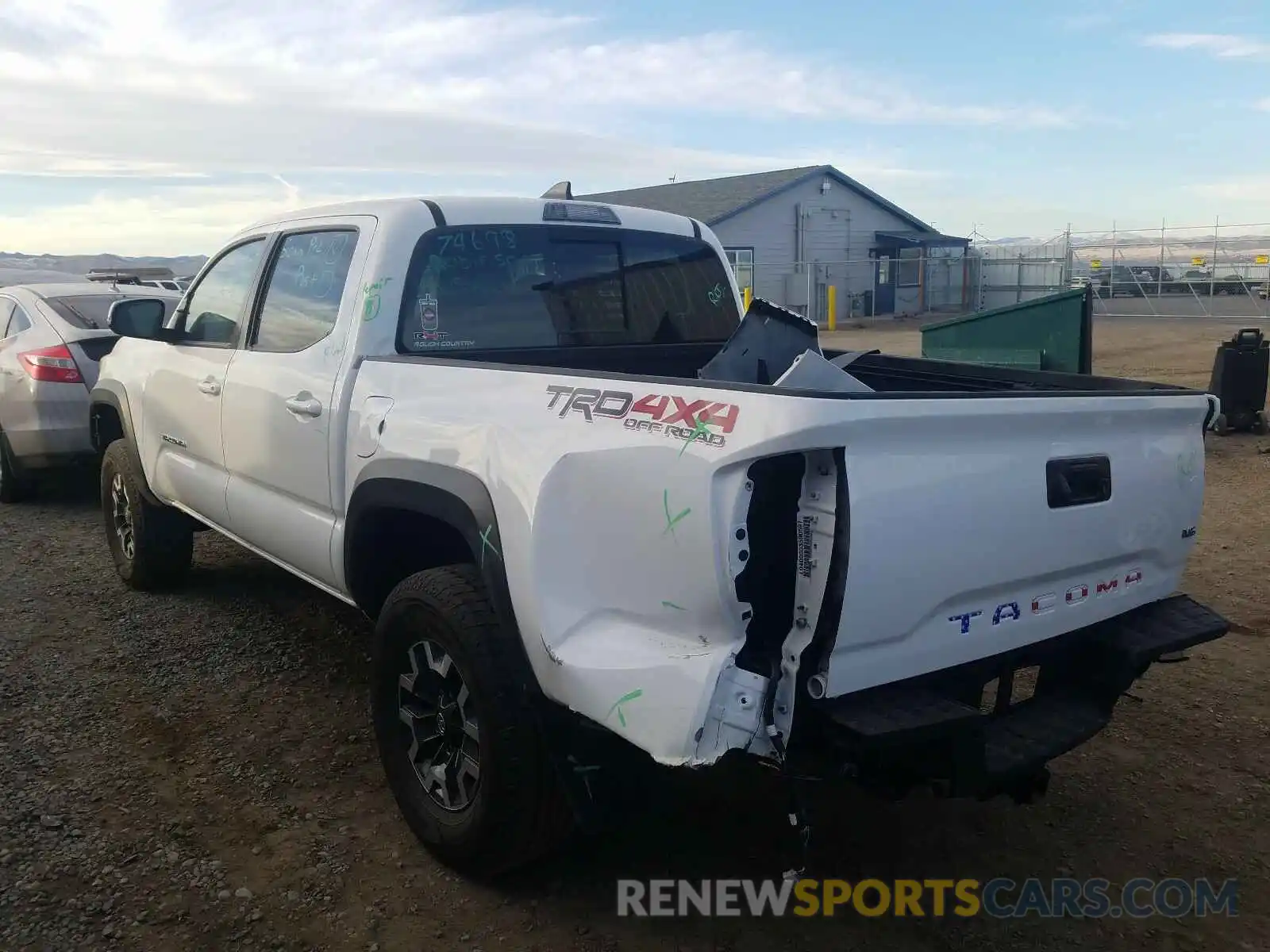 3 Photograph of a damaged car 3TMCZ5AN1KM276794 TOYOTA TACOMA 2019