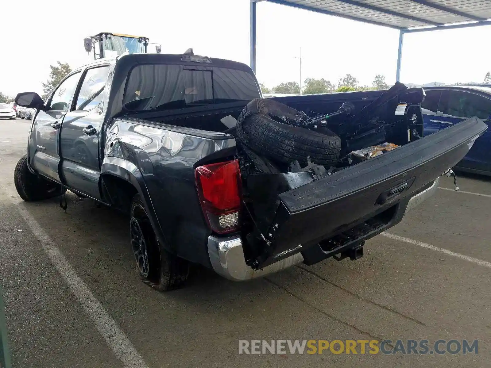 3 Photograph of a damaged car 3TMCZ5AN1KM278688 TOYOTA TACOMA 2019