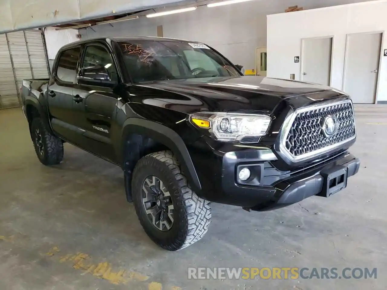 1 Photograph of a damaged car 3TMCZ5AN2KM190443 TOYOTA TACOMA 2019