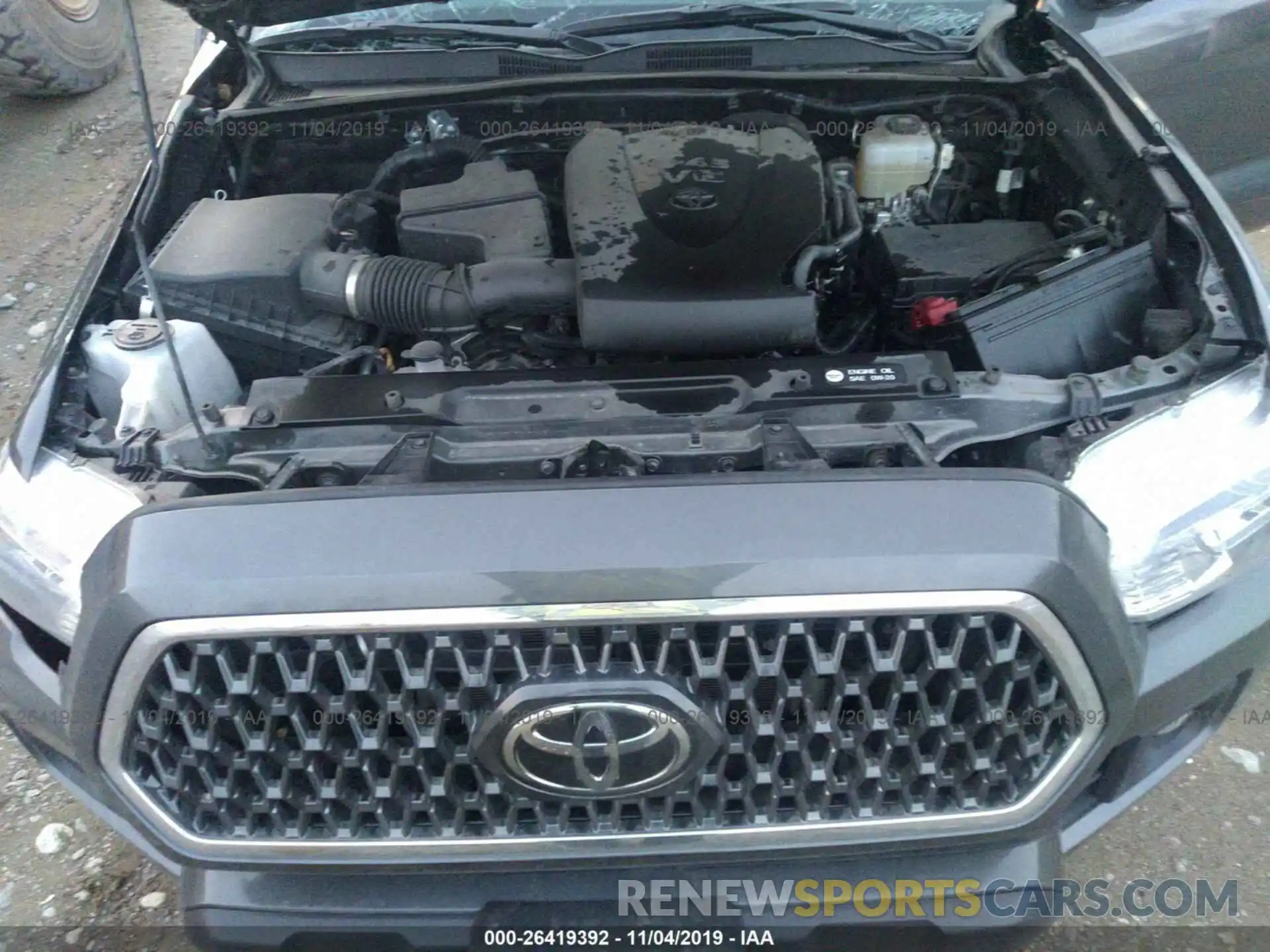 10 Photograph of a damaged car 3TMCZ5AN2KM193942 TOYOTA TACOMA 2019