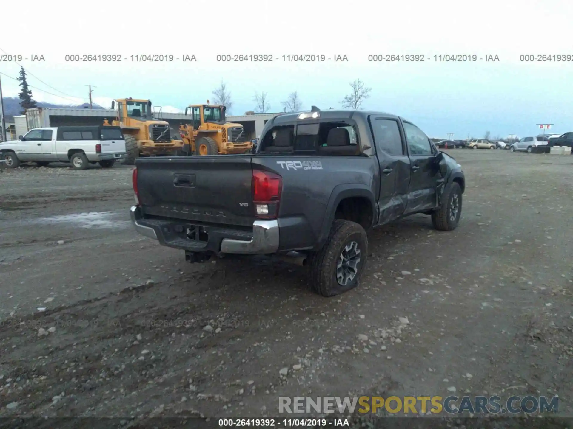 4 Photograph of a damaged car 3TMCZ5AN2KM193942 TOYOTA TACOMA 2019