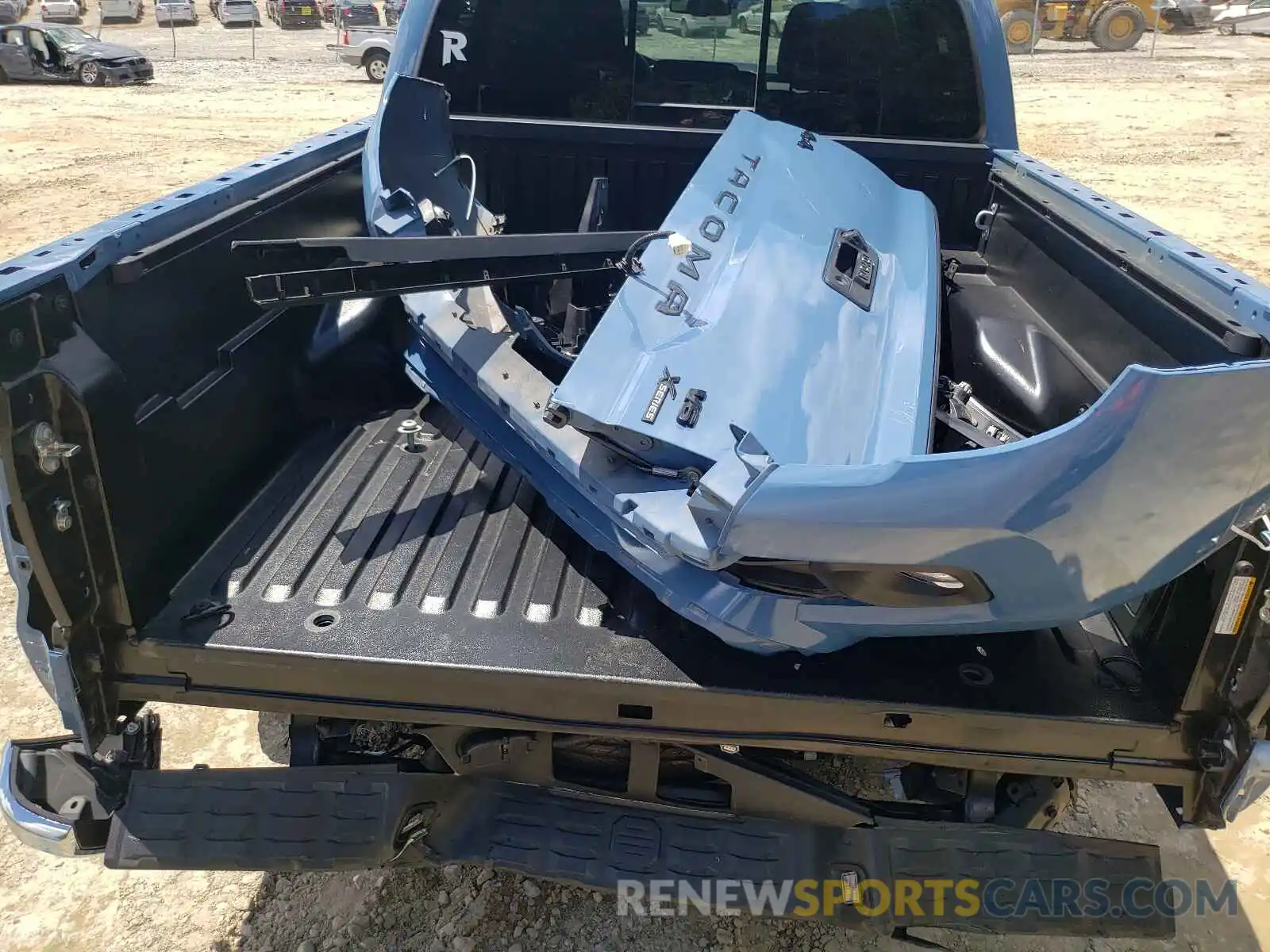 9 Photograph of a damaged car 3TMCZ5AN2KM194007 TOYOTA TACOMA 2019