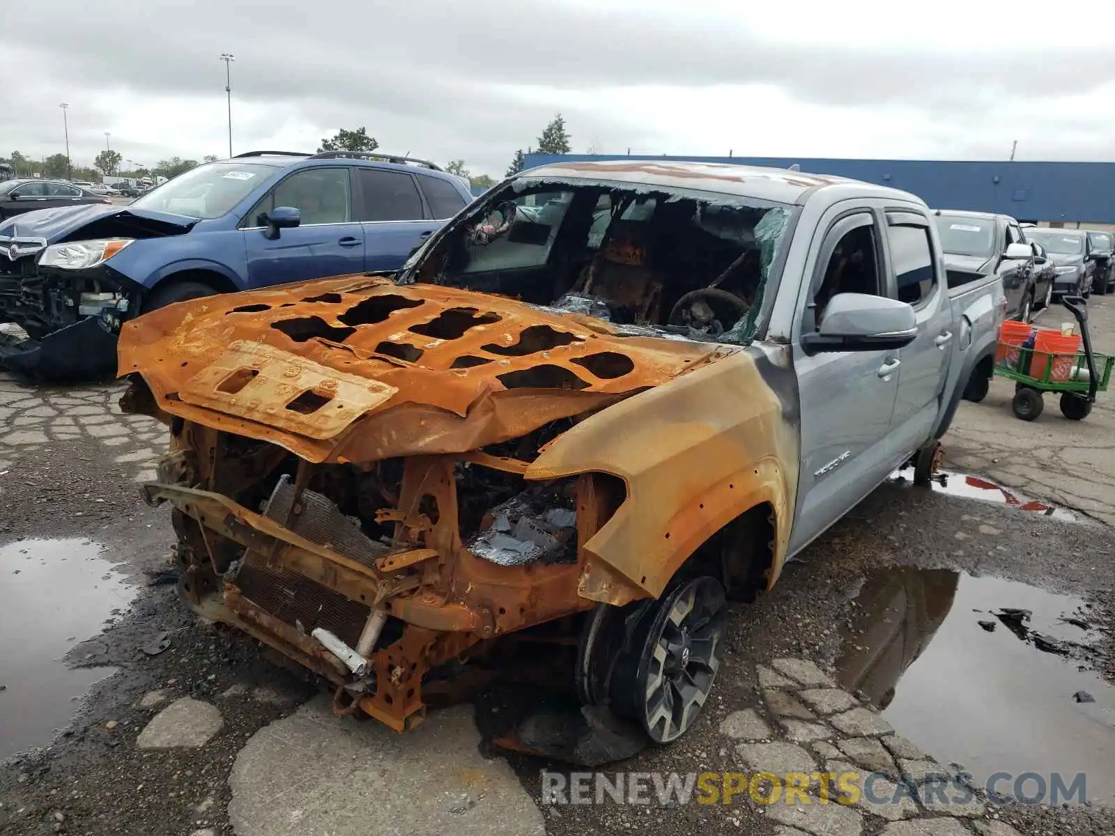 2 Photograph of a damaged car 3TMCZ5AN2KM195061 TOYOTA TACOMA 2019