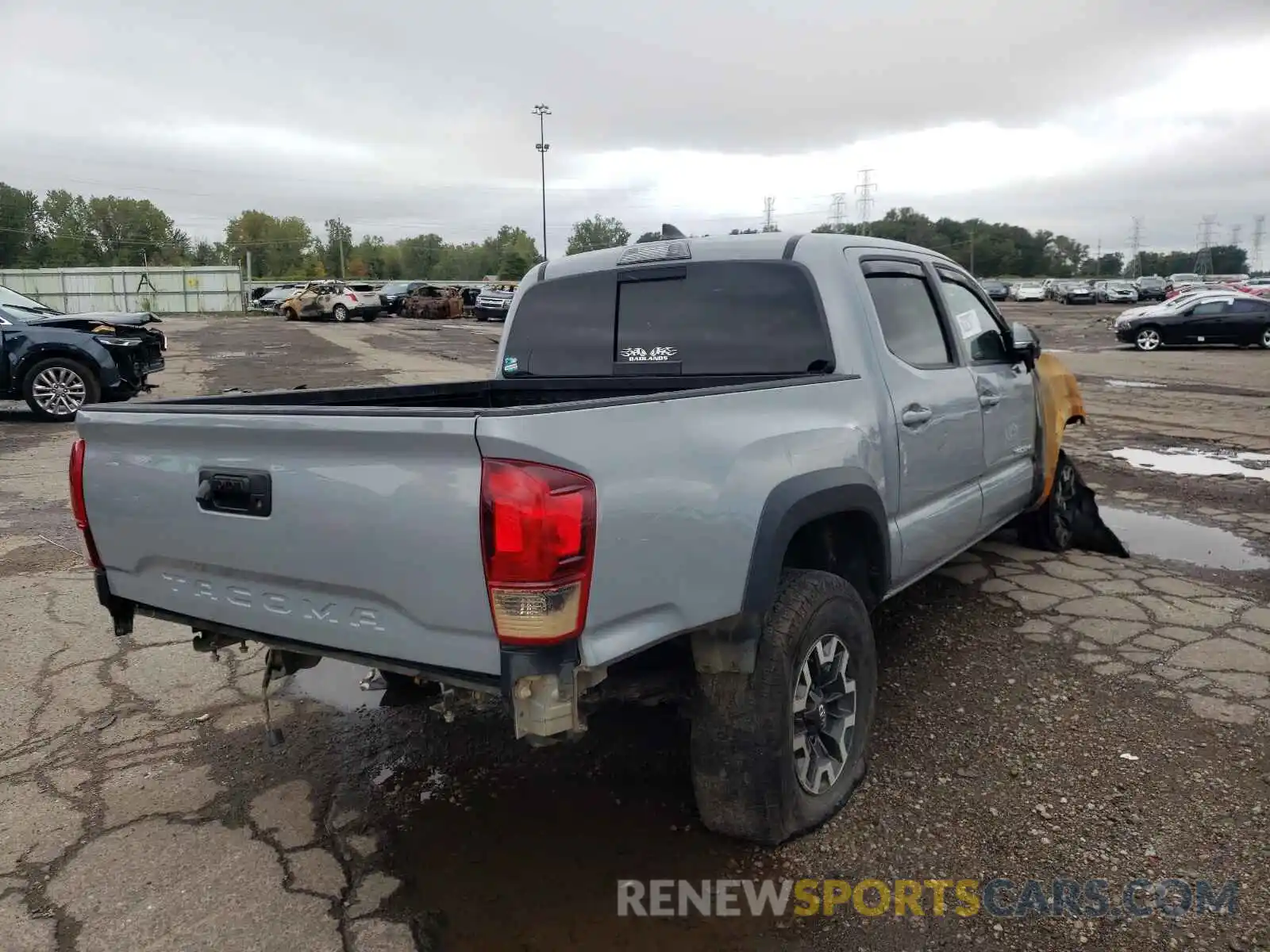 4 Photograph of a damaged car 3TMCZ5AN2KM195061 TOYOTA TACOMA 2019