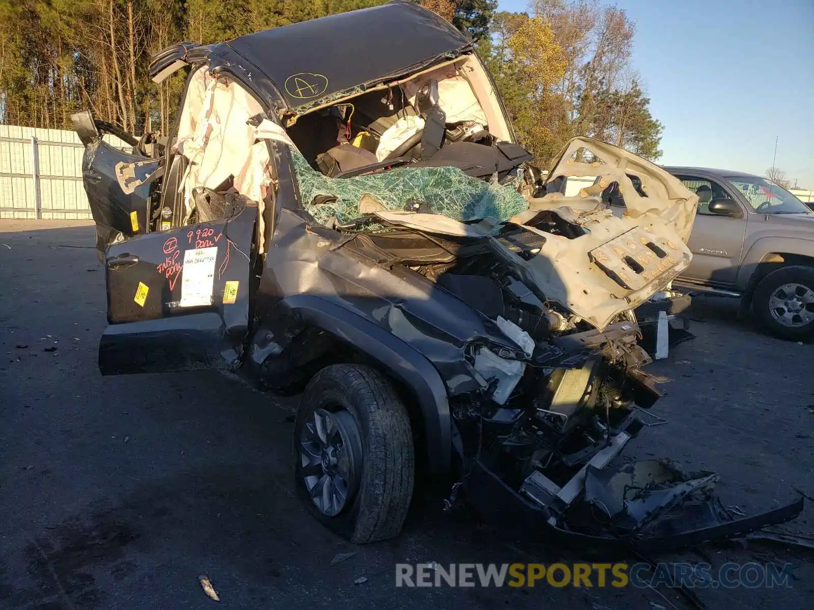 1 Photograph of a damaged car 3TMCZ5AN2KM198493 TOYOTA TACOMA 2019