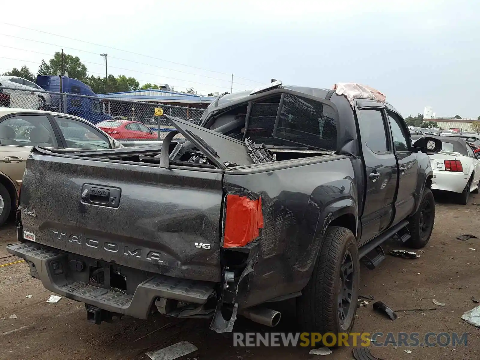 4 Photograph of a damaged car 3TMCZ5AN2KM199739 TOYOTA TACOMA 2019