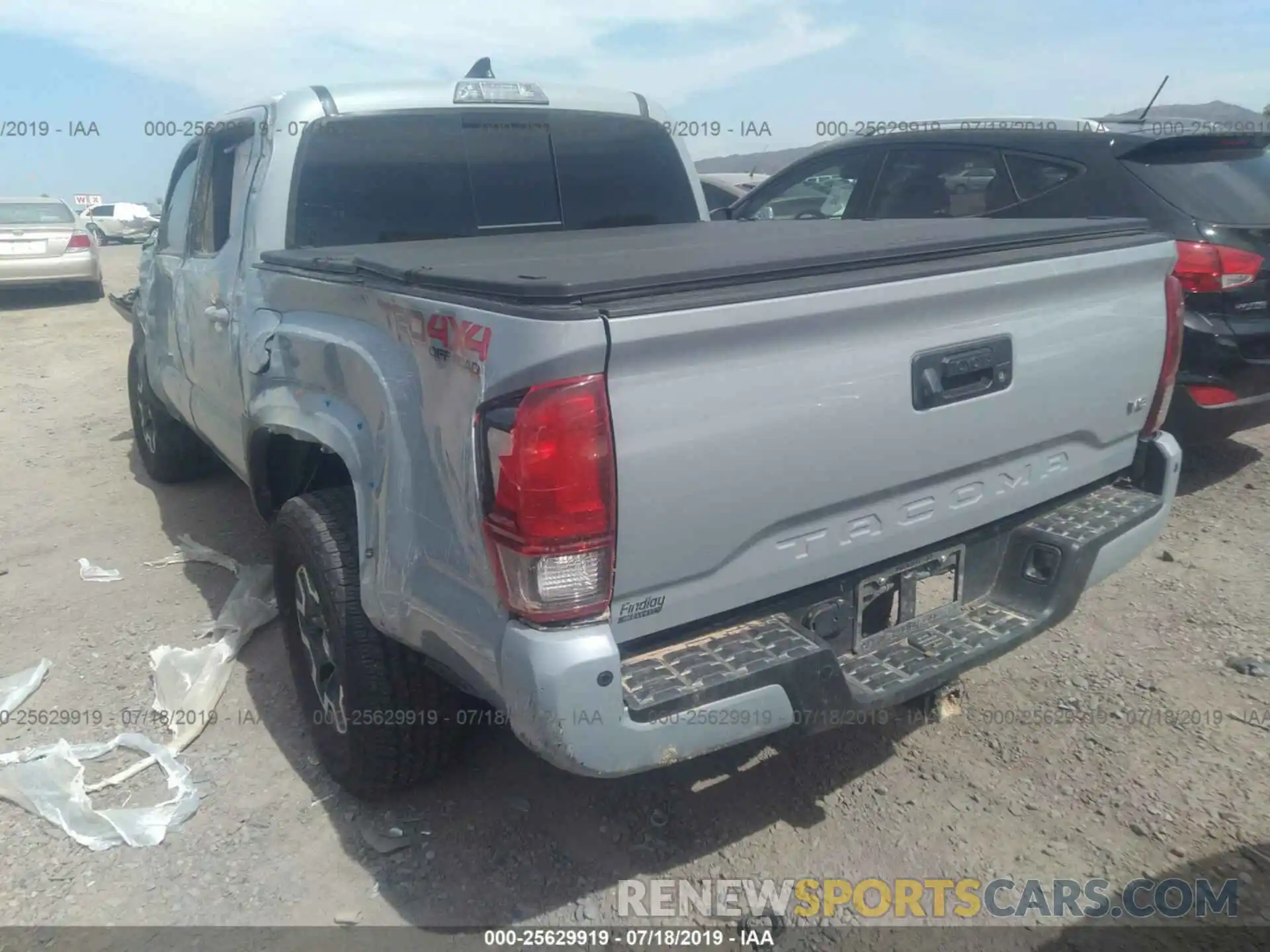 3 Photograph of a damaged car 3TMCZ5AN2KM208939 TOYOTA TACOMA 2019