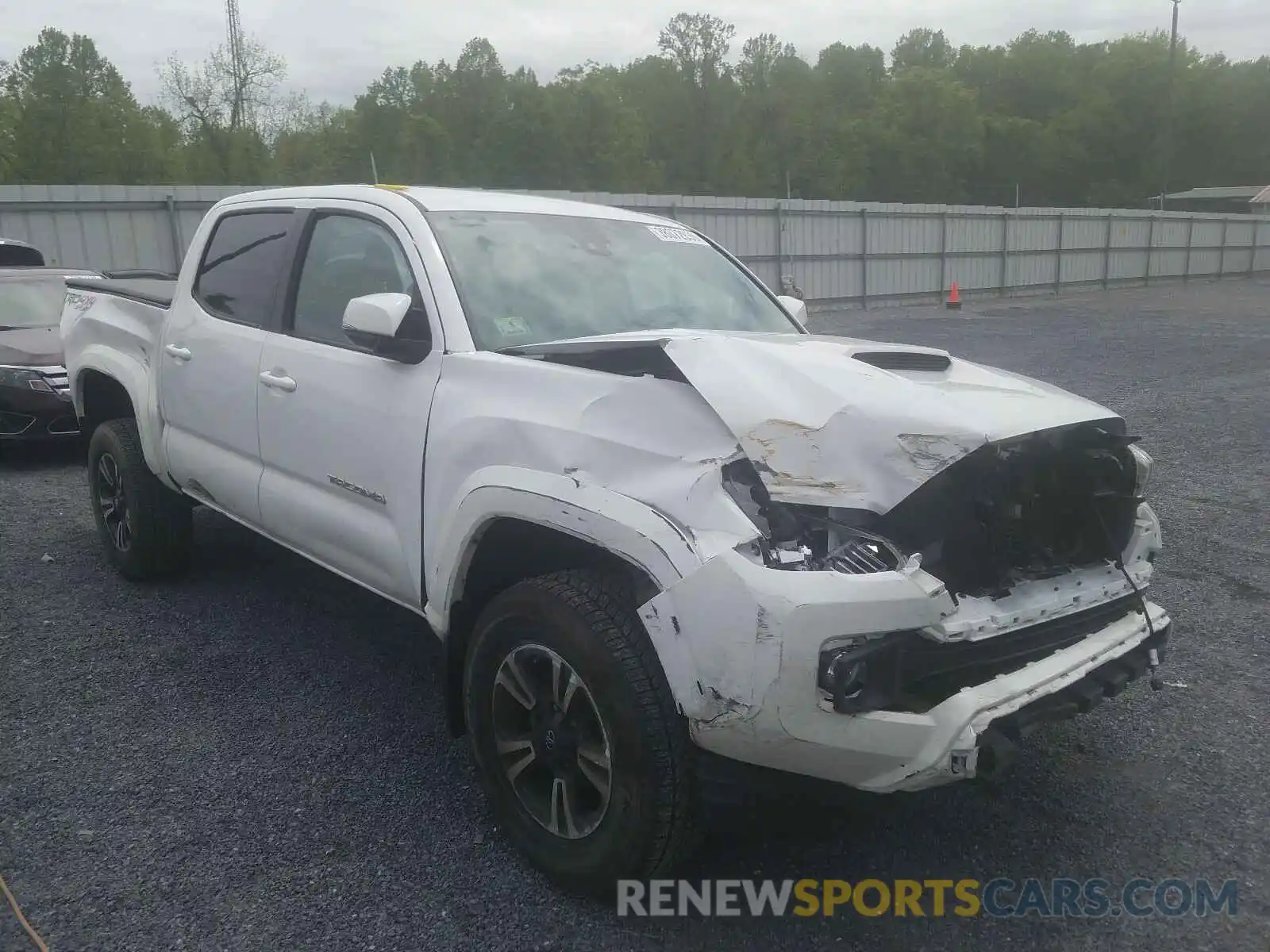 1 Photograph of a damaged car 3TMCZ5AN2KM209668 TOYOTA TACOMA 2019