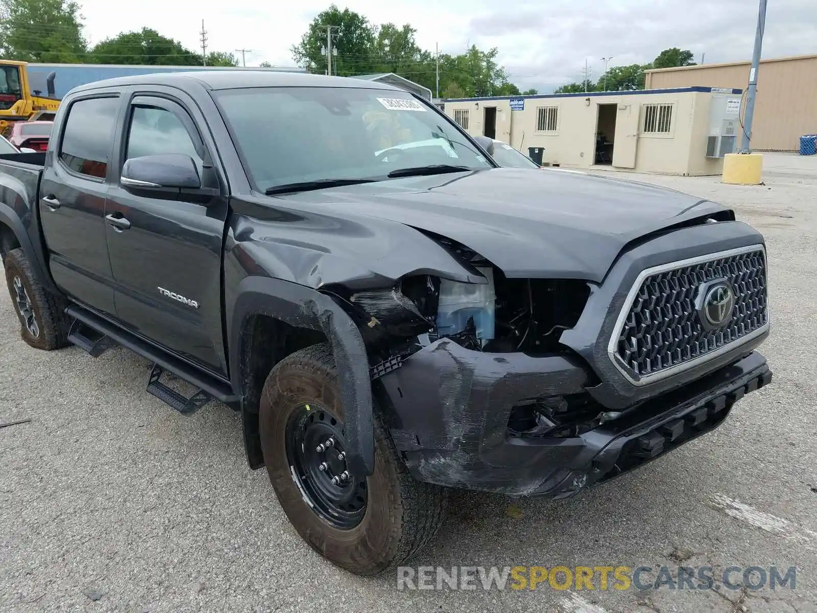 9 Фотография поврежденного автомобиля 3TMCZ5AN2KM210495 TOYOTA TACOMA 2019