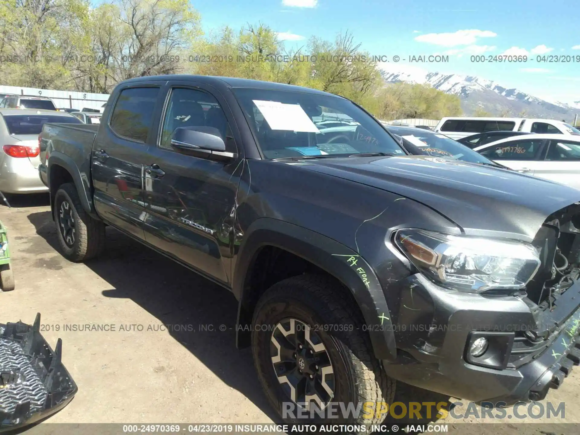 1 Photograph of a damaged car 3TMCZ5AN2KM212604 TOYOTA TACOMA 2019