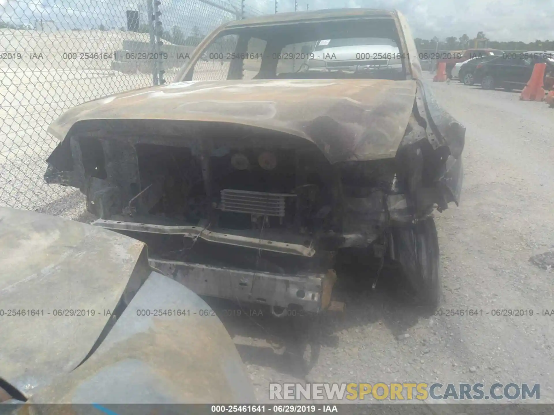 10 Photograph of a damaged car 3TMCZ5AN2KM213199 TOYOTA TACOMA 2019