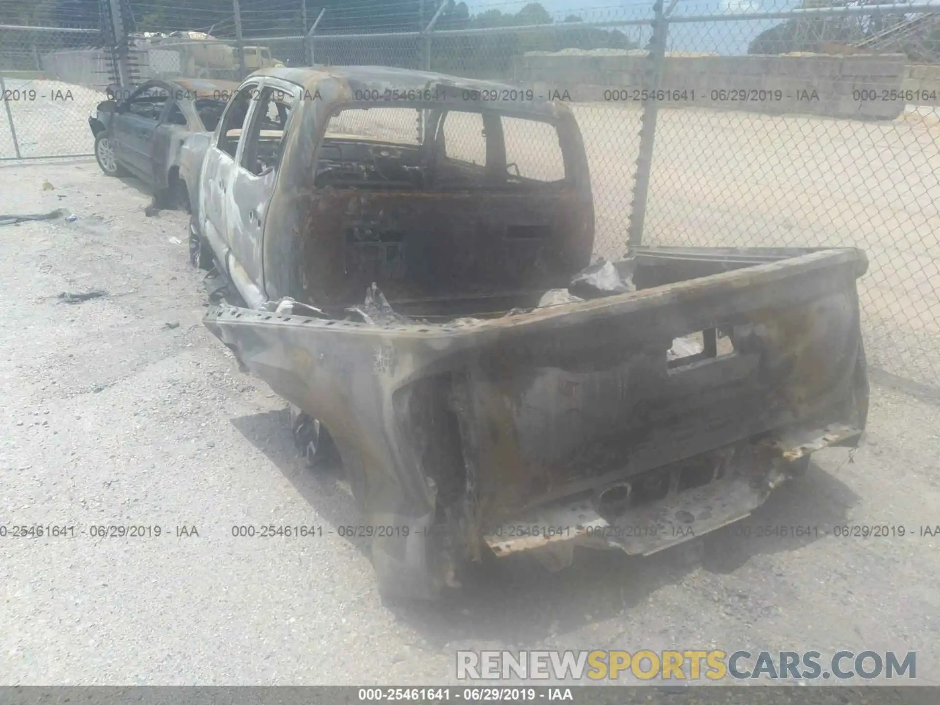 3 Photograph of a damaged car 3TMCZ5AN2KM213199 TOYOTA TACOMA 2019