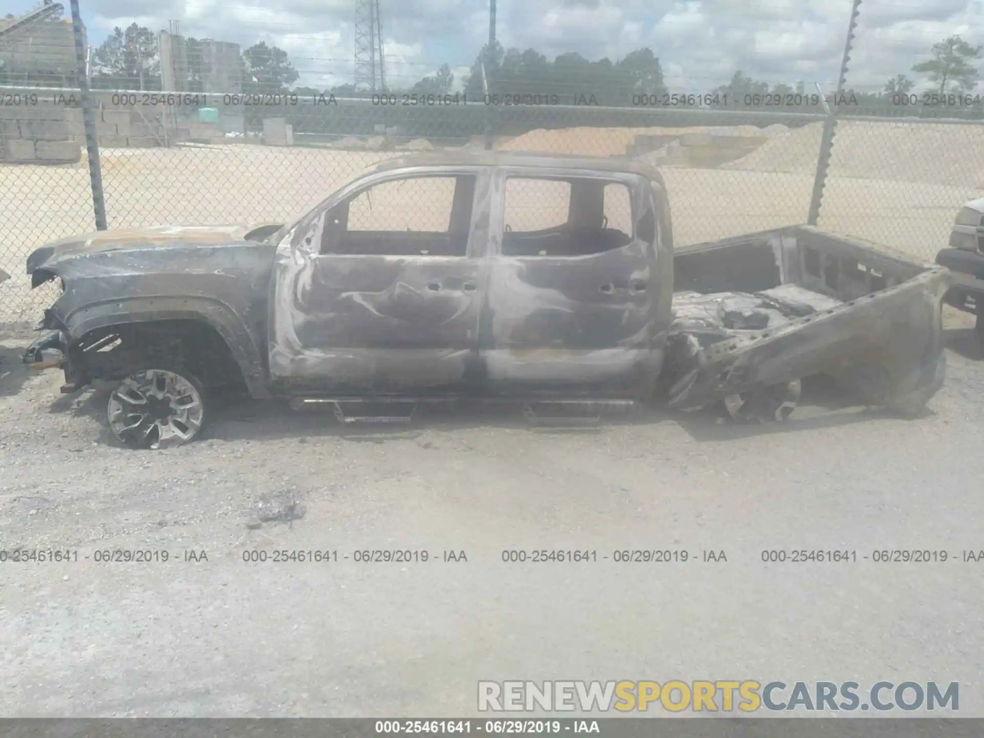 6 Photograph of a damaged car 3TMCZ5AN2KM213199 TOYOTA TACOMA 2019