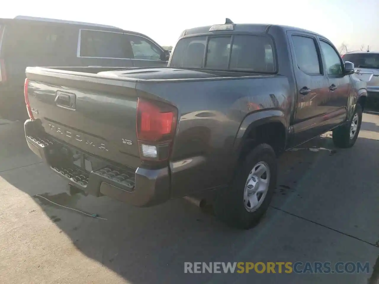 4 Photograph of a damaged car 3TMCZ5AN2KM216359 TOYOTA TACOMA 2019