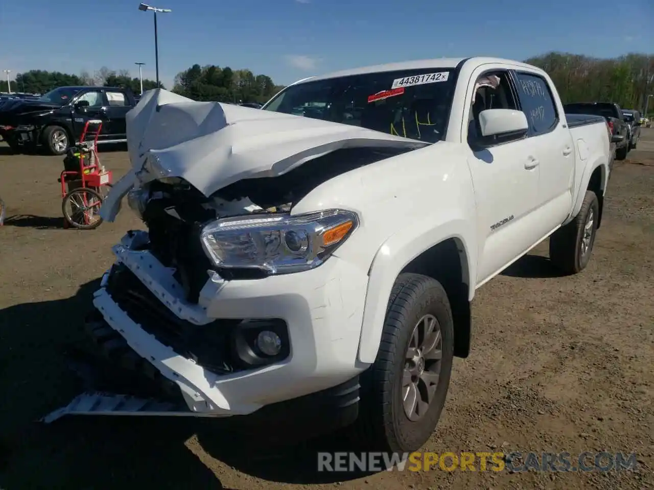 2 Photograph of a damaged car 3TMCZ5AN2KM218354 TOYOTA TACOMA 2019